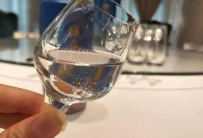 ​牛二陈酿和牛栏山陈酿有什么区别（喝了这么多年牛栏）