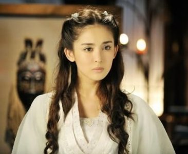 ​“笨美人”古力娜扎的黑红往事：与她背后的4个渣男