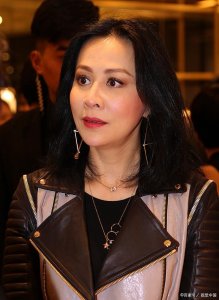 ​刘嘉玲曾被绑架三小时并遭性侵，裸照被杂志封面登出！凶手被爆出