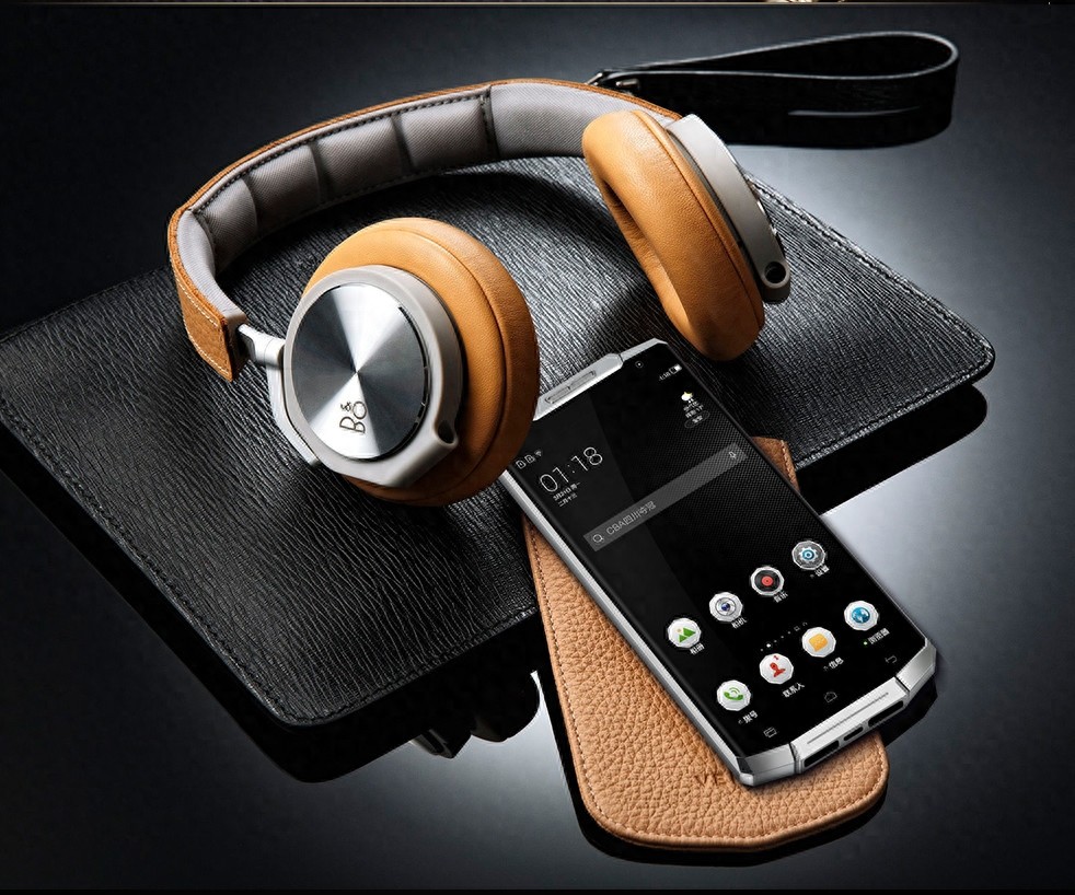 手机史上最强1万毫安电池手机欧奇OKP6来了