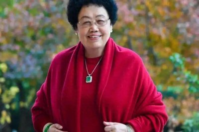 ​女首富陈丽华年轻照片曝光，网友：好美呀，怪不得唐僧会鞍前马后