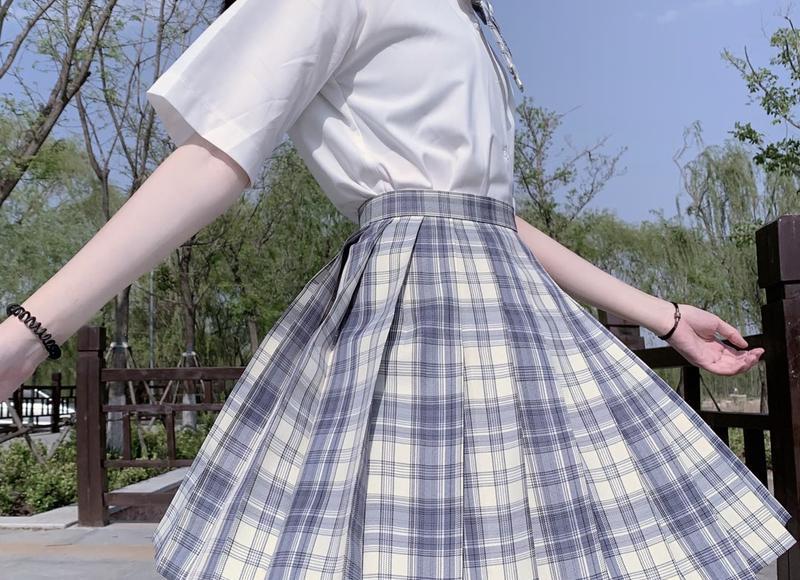 跟某个人在一起特别烦躁压抑想哭