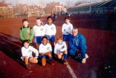 ​40岁德罗巴正式宣布退役 球场上从此再无“魔兽”