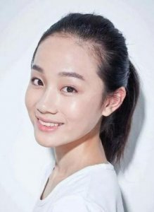 ​文章戏中热吻演员 女孩为拍戏献出初吻 张歆怡资料曝光