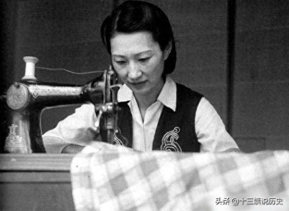 赵一荻私房照：陪伴张学良达72年，晚年有个遗憾，图7是两人儿子