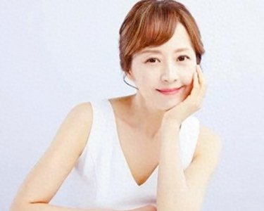 ​“冻龄女神”徐贞姬：高龄老太长26岁的脸，数万小鲜肉追求她