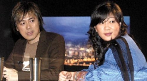 50岁的“苦情王子”张宇的妻子近照，最美的爱情叫张宇和十一郎