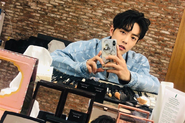 新丽传媒和肖战的关系 肖战签约的是哪个经纪公司