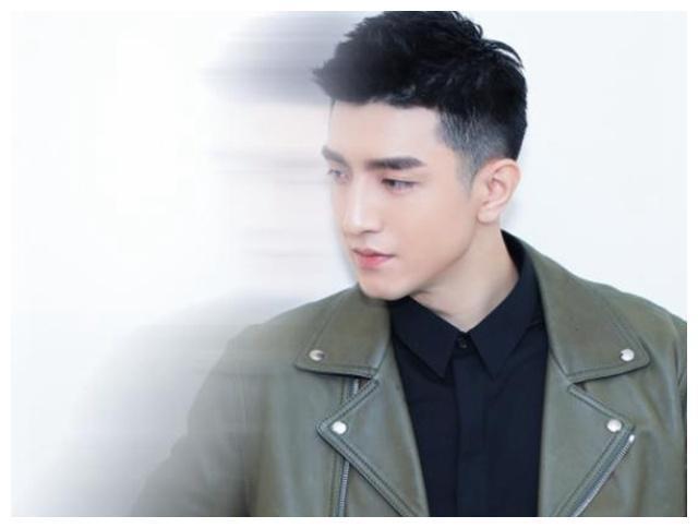 金瀚出身“军人世家”，家庭背景被奶奶意外曝光，网友：真低调