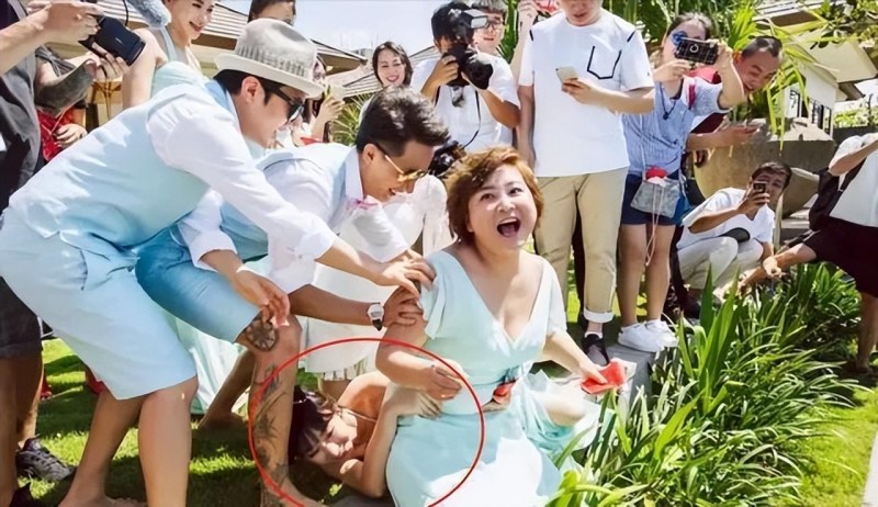 画壁柳岩尺度戏（柳岩火了这一次与性感无关）