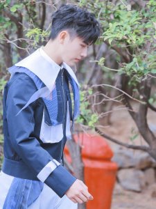 ​陈飞宇多高多重(188陈飞宇与184蔡徐坤同框)