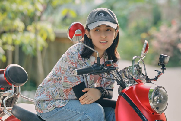 彭昱畅张子枫是亲的吗 彭昱畅是张子枫什么人