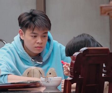 ​我的小尾巴周密是谁