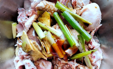 炒鸡怎么炒最好吃,炒鸡怎么炒才好吃呢图13