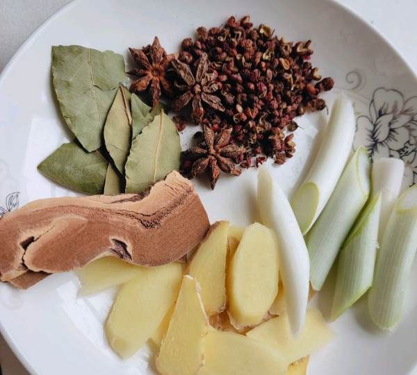 炒鸡怎么炒最好吃,炒鸡怎么炒才好吃呢图4