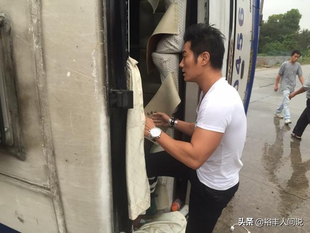 黄竣锋个人资料(港星黄竣锋内地庆生)(14)