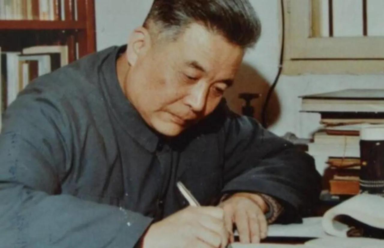 邓稼先的简介和事迹(邓稼先的个人资料及简介)-