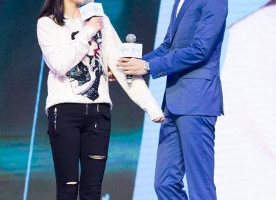 ​陈伟霆健身，陈伟霆于毅王鸥带来随手健身小妙招