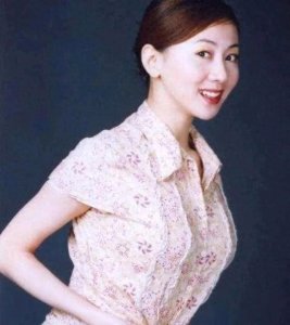 ​“裸模”汤加丽，人体写真路坎柯多