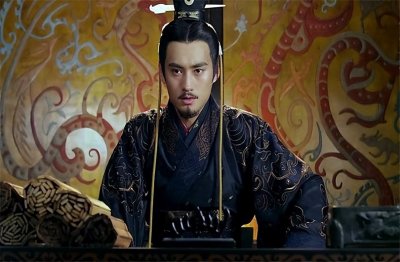 ​酷吏郅都逼死太子刘荣，汉景帝知道后，为何不处罚，还给他升官？