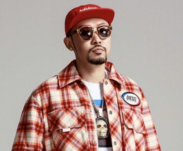 ​新歌内涵邓紫棋和杨颖，被吐槽后拒不道歉，热狗为何这么拽？