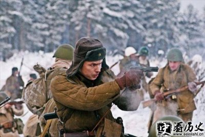 ​列宁格勒战役简介 列宁格勒战役为何不转移群众