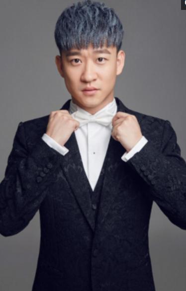 德云社里叱咤风云的现德云四少和曾经的德云四少分别是谁？