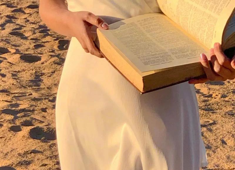 当一个男孩吻你一次，一个男孩吻你代表什么