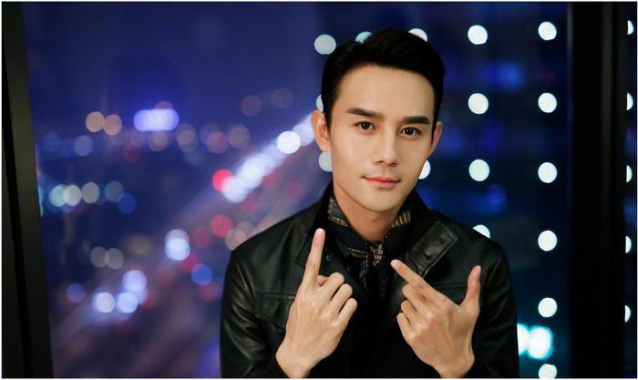 还记得那些年蒋欣和王凯之间秀过的“恩爱”吗？他说他爱她