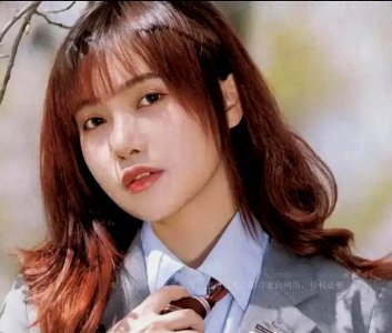 ​恒大最牛“交际花”张佳楠：长相甜美，声音可人