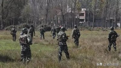 ​印度和巴基斯坦又打起来了，已至印度一人死亡。