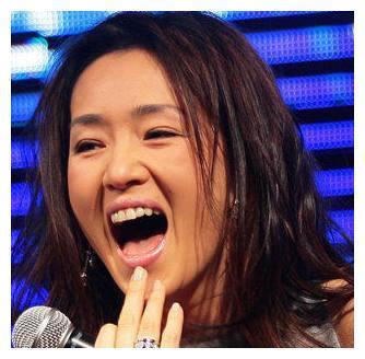 女星好不好看，咧嘴一笑就知道了，郑爽真的好可爱啊！