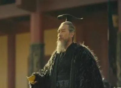 ​曹操定都邺城的目的是什么